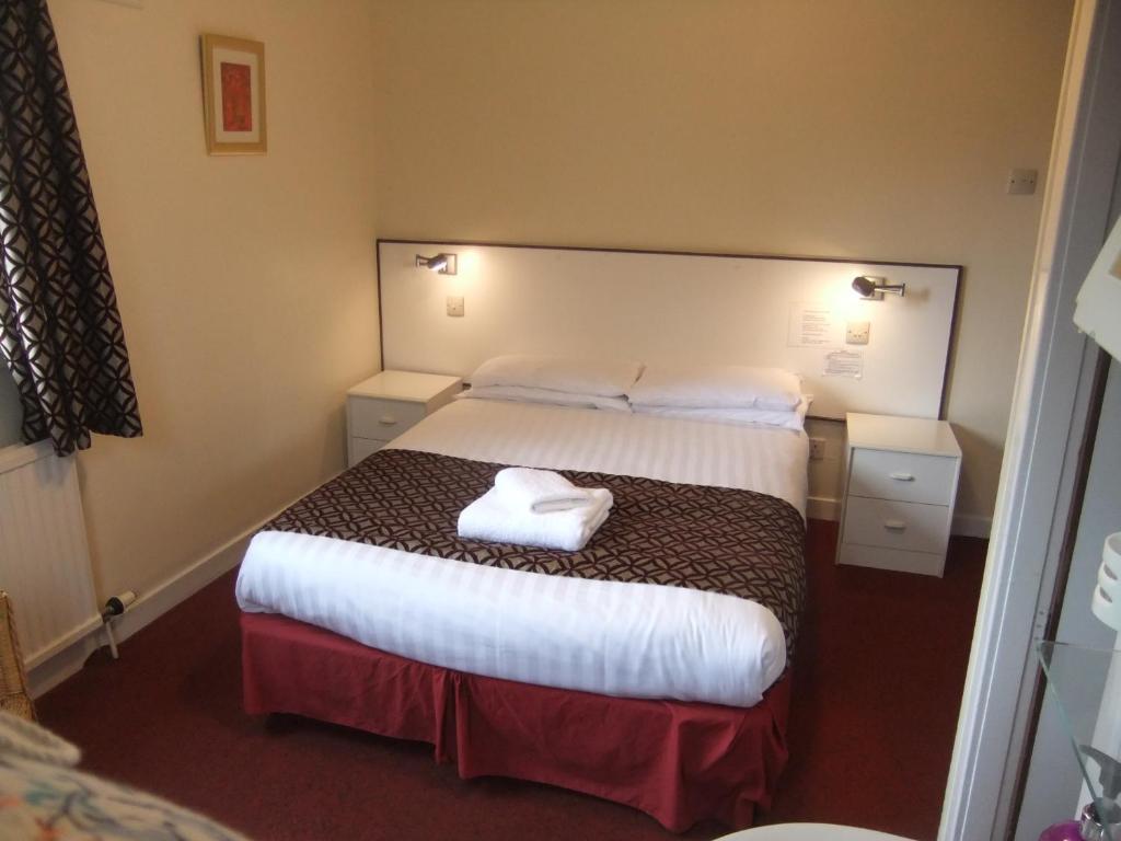 The Kinross Salutation Hotel Room photo